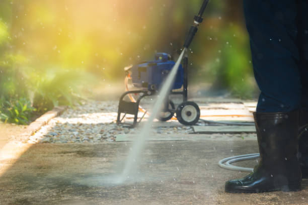 Best Pool Deck Cleaning  in Lake Sarasota, FL
